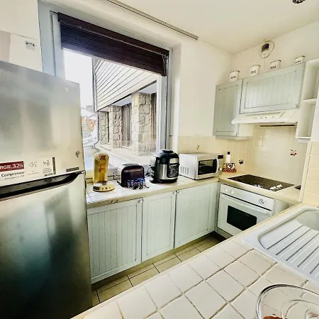 New Ski-in Ski-out 1 Bedroom In * Courchevel