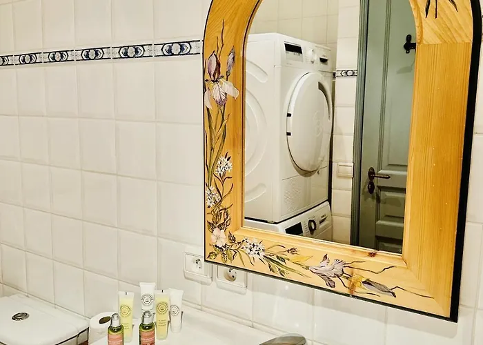 New Ski-in Ski-out 1 Bedroom In