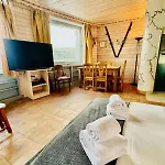New Ski-in Ski-out 1 Bedroom In *